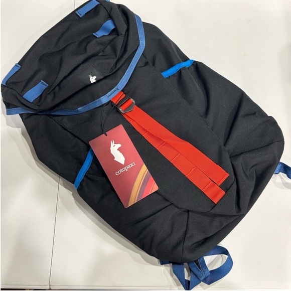 Cotopaxi Tapa 22L Lid Backpack Cada Día Black Red Blue NWT Airmesh - Picture 1 of 12
